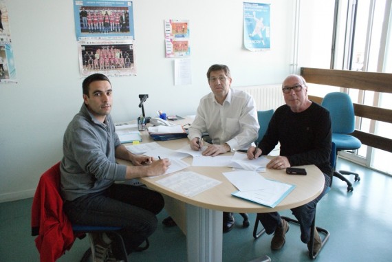 Camille Comte signe son contrat d'entraîneur de Besançon pour la saison 2013-2014 et succède ainsi à Florence Sauval