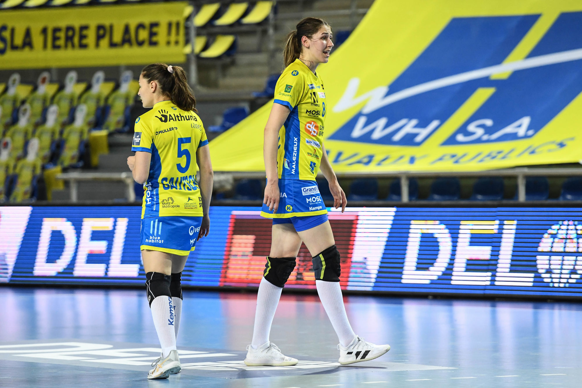 Daphne GAUTSCHI of Metz Handball and Camila MICIJEVIC of Metz Handball dejected during the DELO EHF Women's Champions match between Metz and Brest on April 10, 2021 in Metz, France. (Photo by Anthony Dibon/Icon Sport) - Camila MICIJEVIC - Daphne GAUTSCHI - Palais Omnisports Les Arenes Metz - Metz (France)