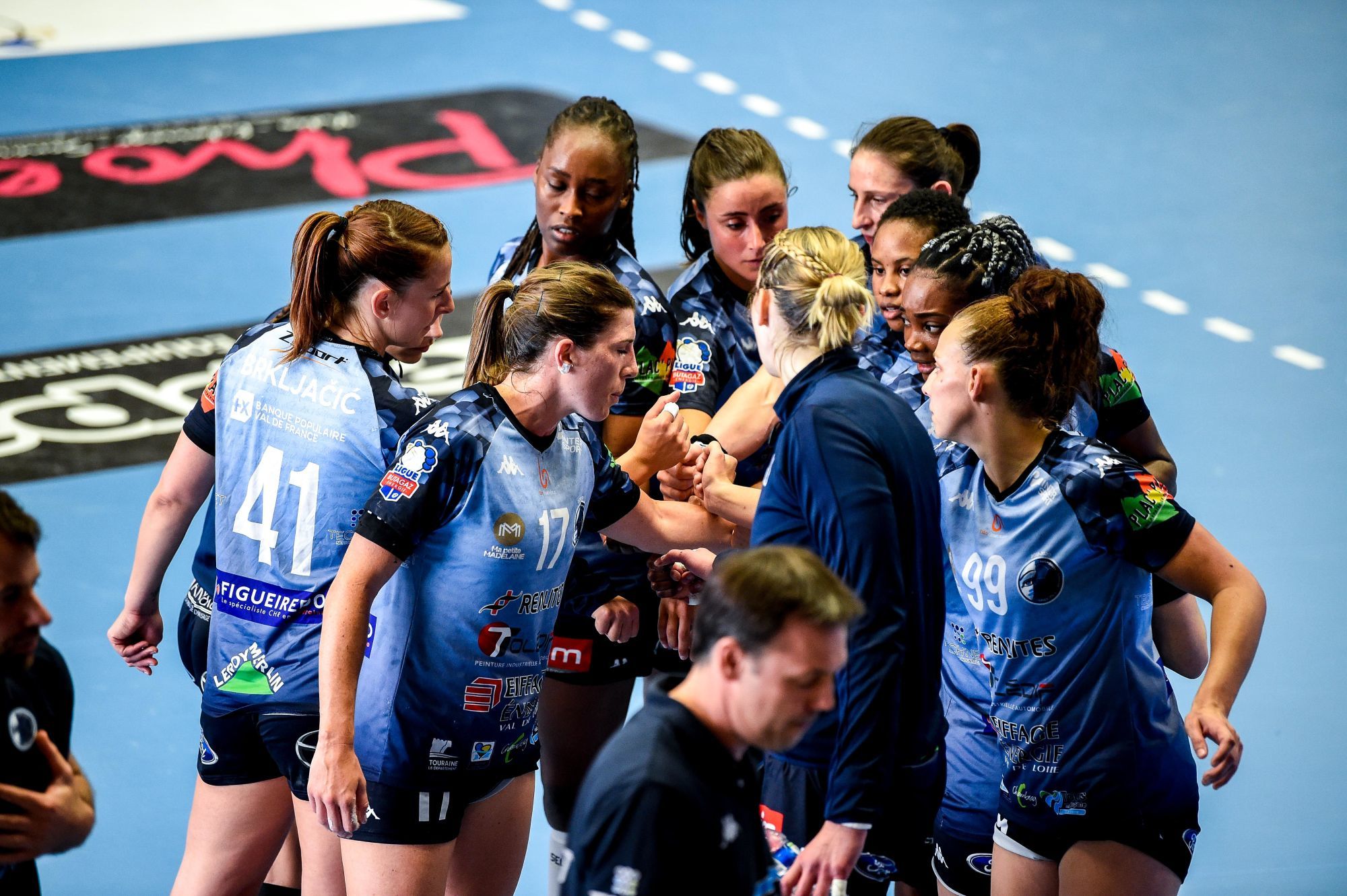 Team of CTHB during the Ligue Butagaz Energie match between Chambray and Paris 92 on May 8, 2021 in Chambray-les-Tours, France. (Photo by Hugo Pfeiffer/Icon Sport) - --- - Gymnase de la Fontaine Blanche - Chambray-les-Tours (France)