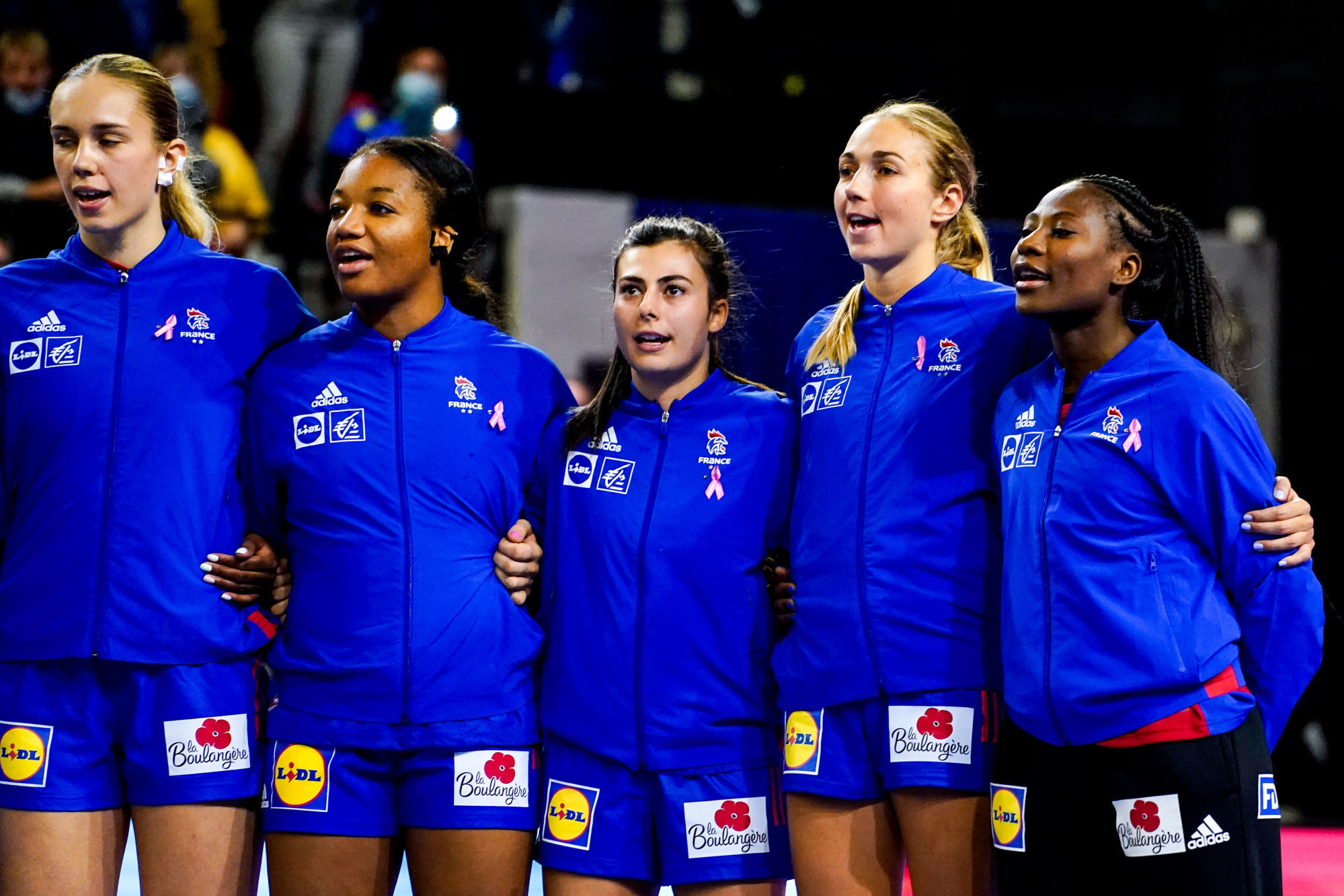 Emma JACQUES of France, Pauletta FOPPA of France, Lucie GRANIER of France, Perrine PETIOT of France and Catherine GABRIEL of France during National Anthem during the European Championship Women, Qualification match between France and Czech Republic on October 6, 2021 in Besancon, France. (Photo by Hugo Pfeiffer/Icon Sport) - Lucie GRANIER - Catherine GABRIEL - Pauletta FOPPA - Emma JACQUES - Perrine PETIOT - Besancon (France)