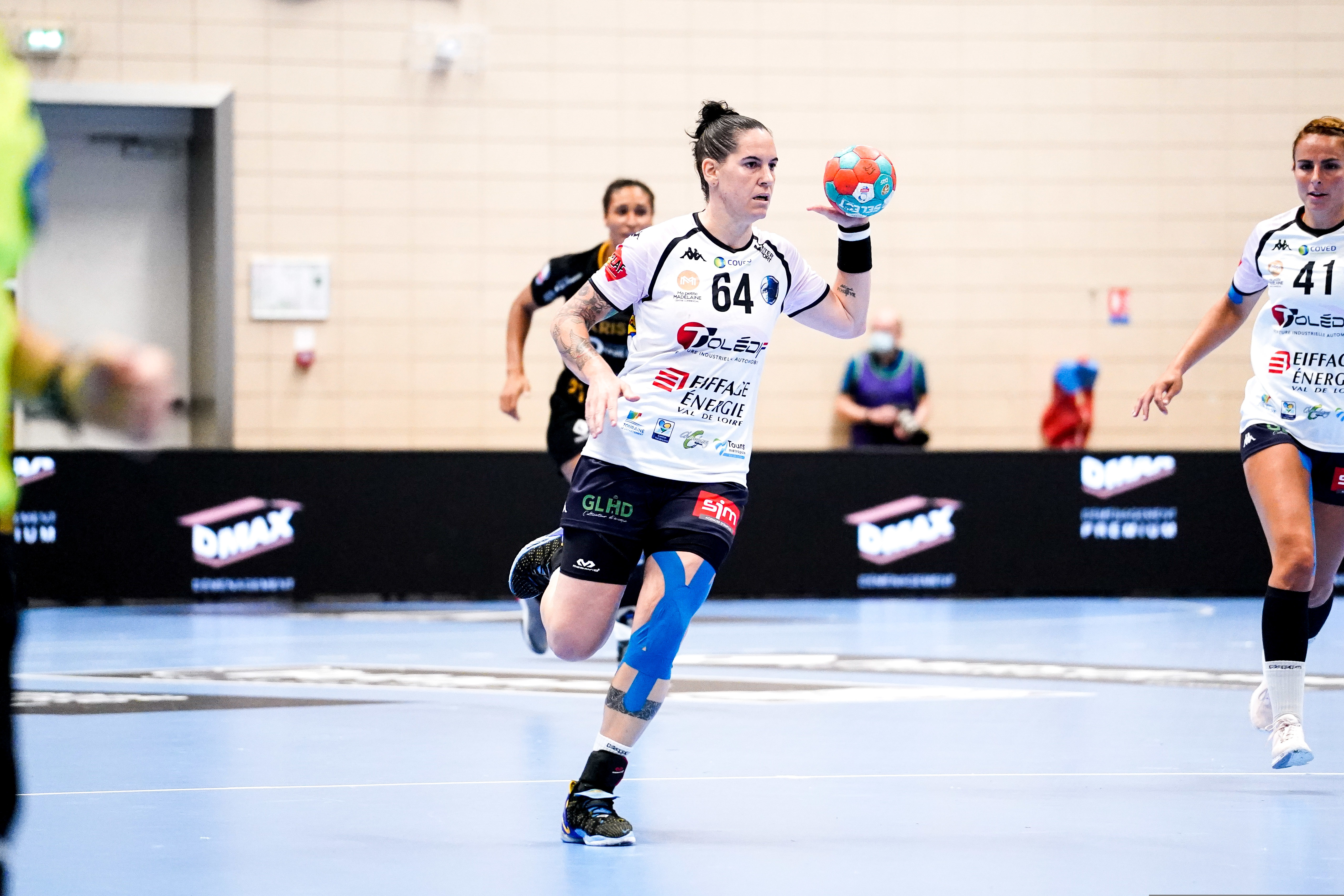 Alexandra LACRABERE of Chambray Touraine Handball (CTHB) during the Ligue Butaguaz Energie match between Paris 92 and Chambray at Palais des Sports on September 8, 2021 in Paris, France. (Photo by Hugo Pfeiffer/Icon Sport)