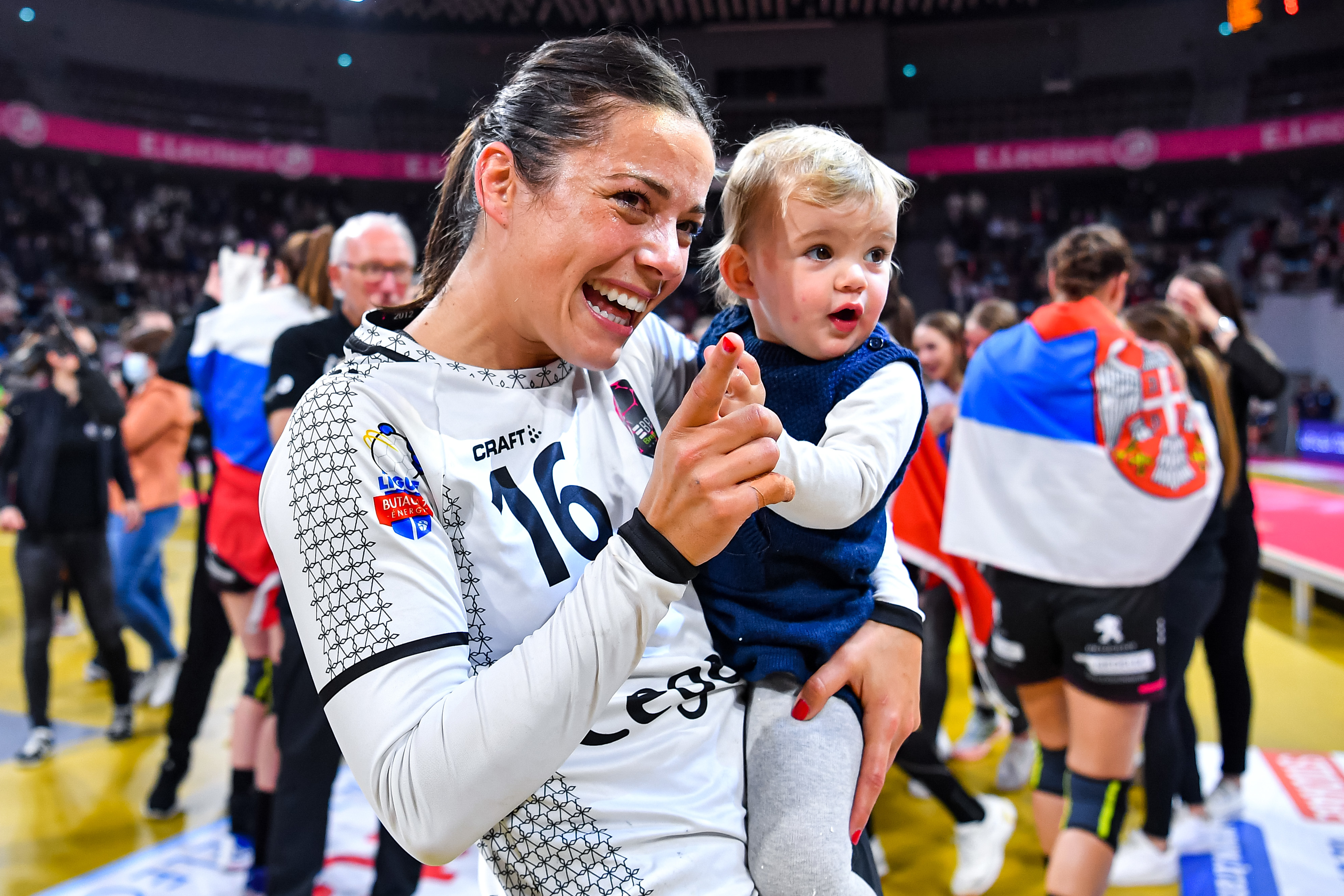 Cleopatre DARLEUX of Brest celebrates the victory with her child after the women’s Ligue Butagaz Energie final match between Brest and Metz at Brest Arena on May 23, 2021 in Brest, France. (Photo by Baptiste Fernandez/Icon Sport) - Cleopatre DARLEUX - Brest (France)